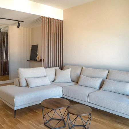 Apartment 180° View In Diamond Building *