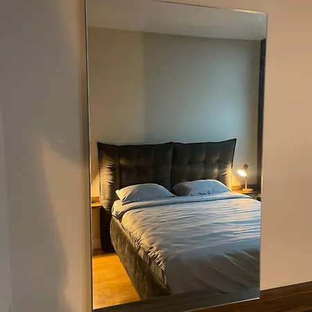 Apartment 180° View In Diamond Building